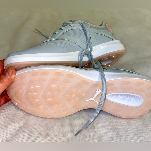 Puma Gray and White Sneakers Sleek Cushioned Design - Picture 4 of 8